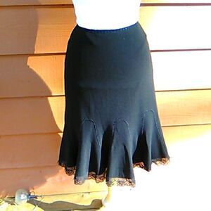 Elie Tahari Black Gusseted Full Skirt